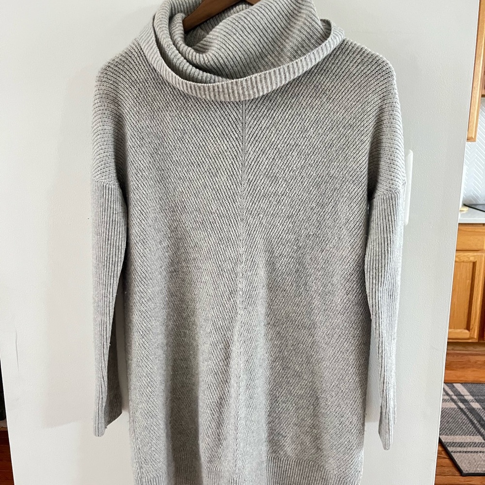 Vince Gray Wool and Cashmere Turtleneck Sweater Size XS Oversized Tunic